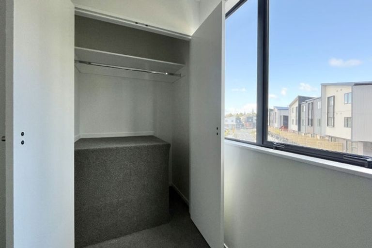 Photo of property in 3/25 Jabuka Street, Glen Eden, 0602