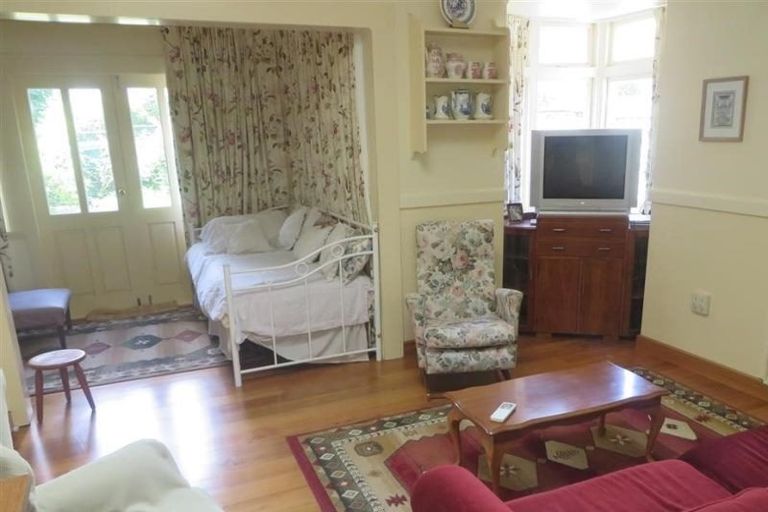 Photo of property in 194 Collingwood Street, Nelson, 7010