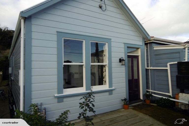 Photo of property in 33-35 Coromandel Street, Newtown, Wellington, 6021