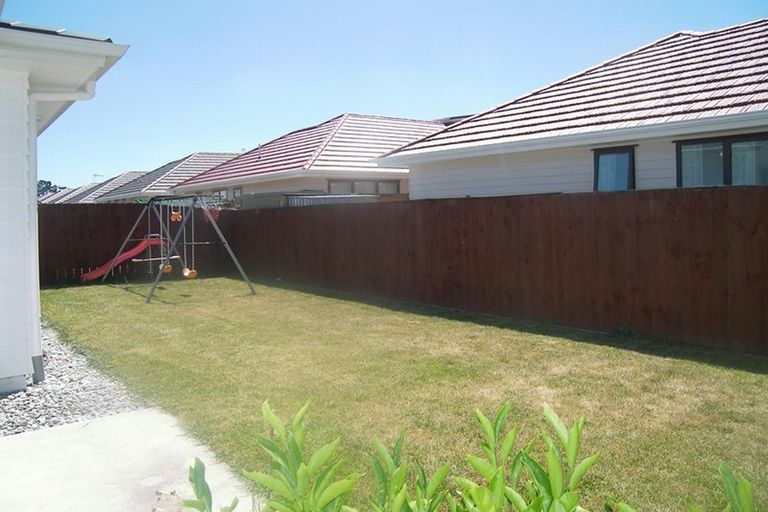 Photo of property in 88 Popokatea Drive, Takanini, 2112