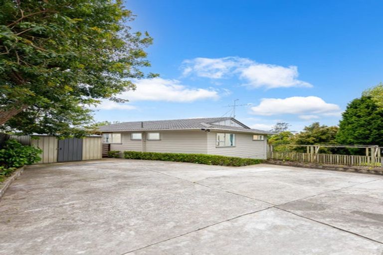 Photo of property in 98 Gallony Avenue, Massey, Auckland, 0614