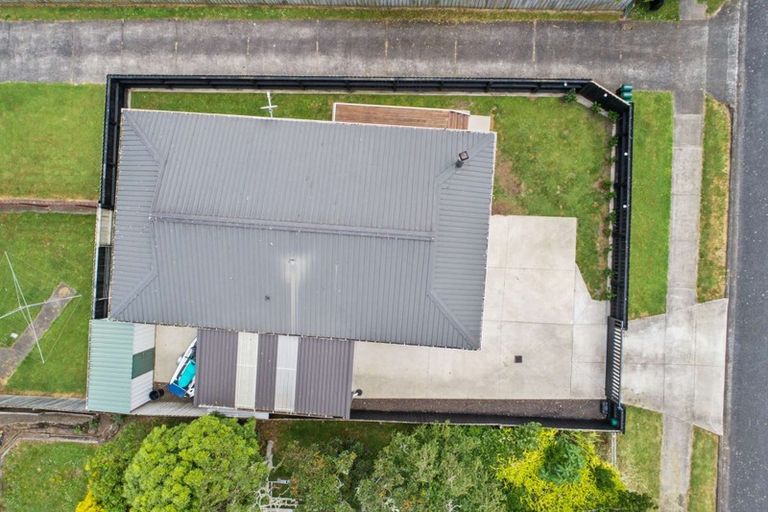 Photo of property in 70 Racecourse Road, Waiuku, 2123
