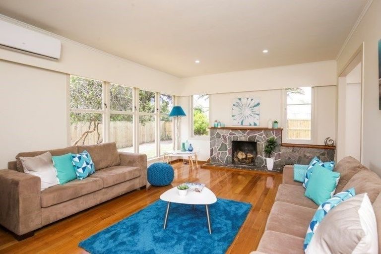 Photo of property in 81 Smythe Road, Henderson, Auckland, 0612