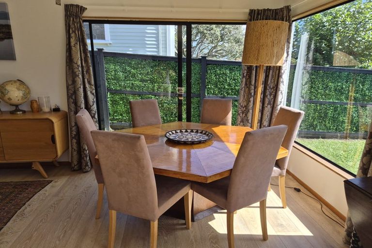Photo of property in 1/14 Beresford Street, Bayswater, Auckland, 0622