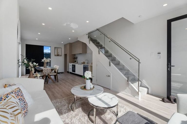 Photo of property in 6/10 Hutchinsons Road, Bucklands Beach, Auckland, 2014