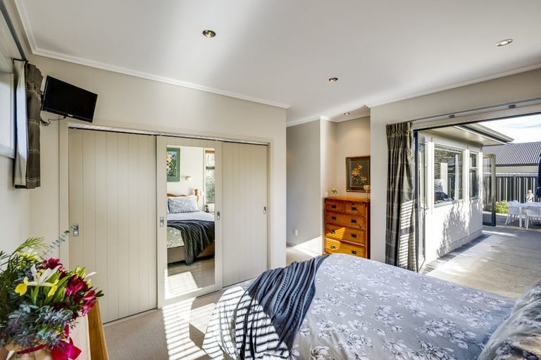 Photo of property in 15a Harpham Street, Taradale, Napier, 4112