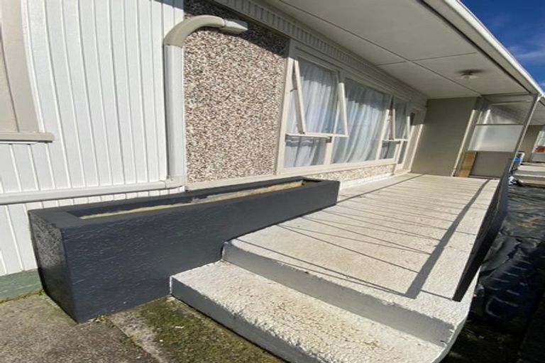 Photo of property in 24 Michelle Place, Mangere, Auckland, 2022