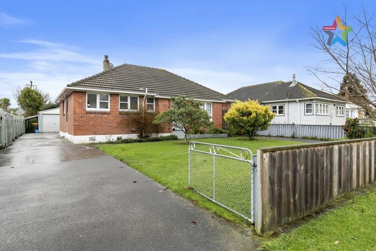 Photo of property in 71 Hewer Crescent, Naenae, Lower Hutt, 5011
