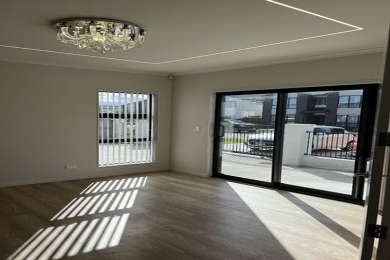 Photo of property in 1 Lime Rise, Flat Bush, Auckland, 2019