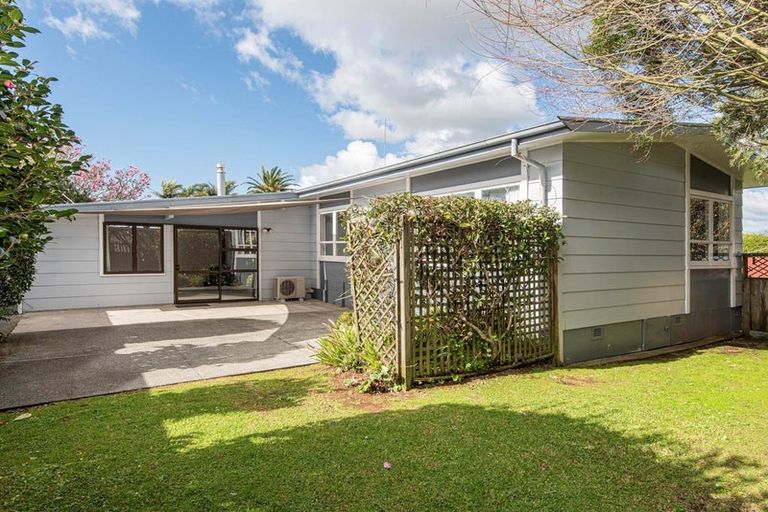 Photo of property in 10 Windsor Avenue, Waikanae, 5036