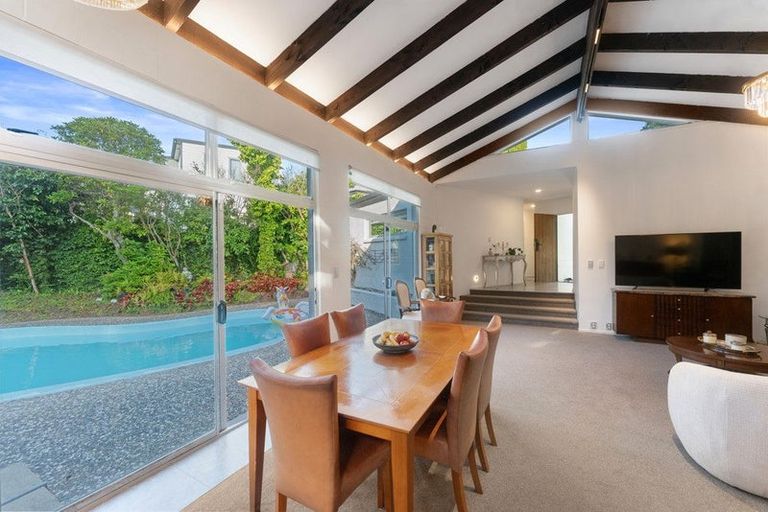 Photo of property in 23 Gordon Avenue, Forrest Hill, Auckland, 0620
