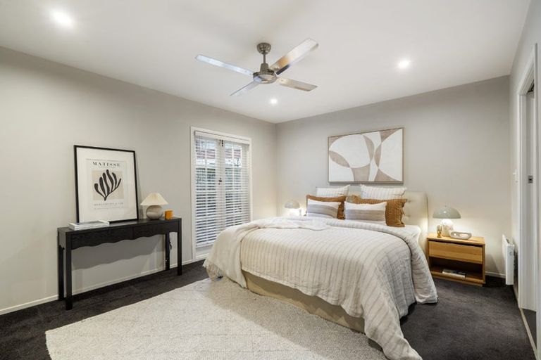 Photo of property in 2/81 Sylvan Avenue, Northcote, Auckland, 0627