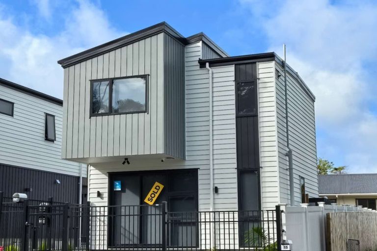 Photo of property in 17a Midgley Road, West Harbour, Auckland, 0618