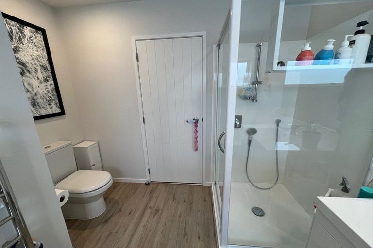 Photo of property in 8 Ruhanui Lane, Pakuranga Heights, Auckland, 2010
