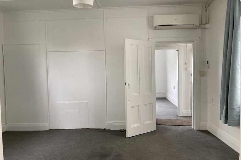Photo of property in 20 Macdonald Crescent, Te Aro, Wellington, 6011