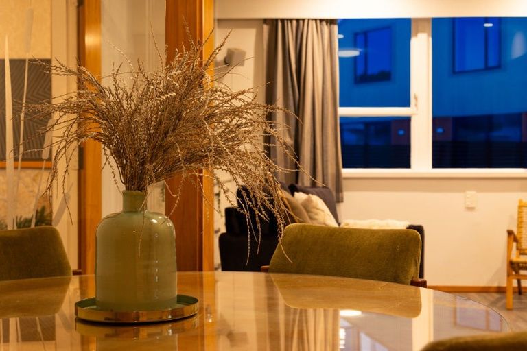 Photo of property in 16 Utauta Street, Waikanae, 5036