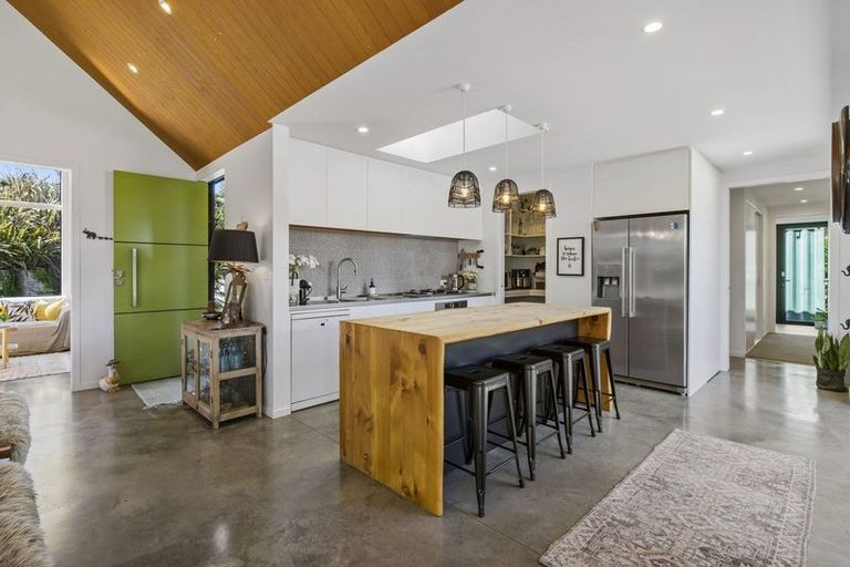 Photo of property in 49rb Oceana Drive, Welcome Bay, Tauranga, 3175