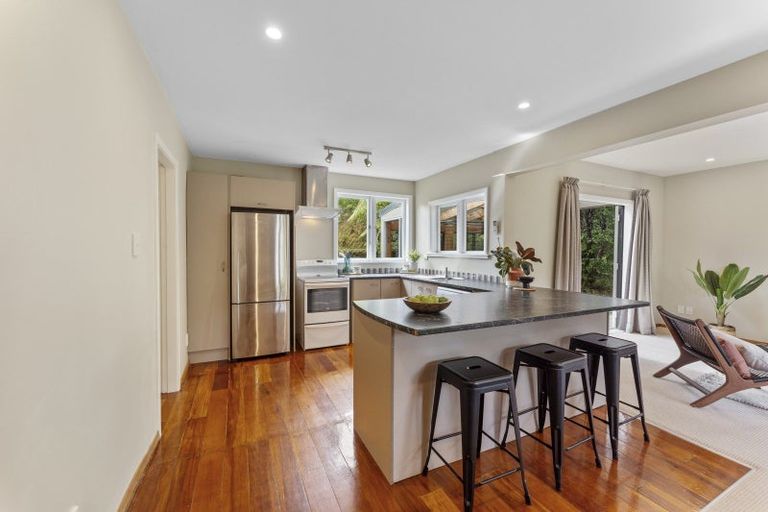 Photo of property in 25 Kiriwai Road, Paremata, Porirua, 5024