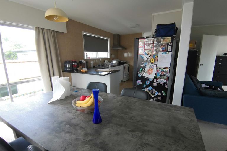 Photo of property in 26 Priestley Drive, Bucklands Beach, Auckland, 2014