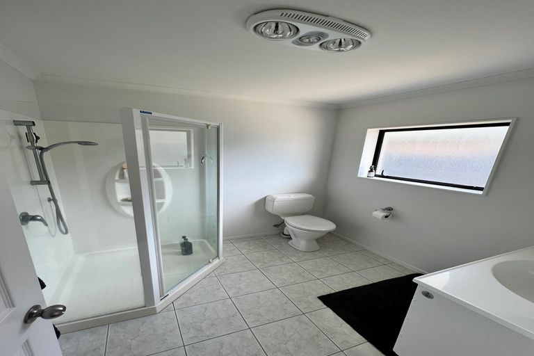 Photo of property in 24 Greig Place, Pukekohe, 2120