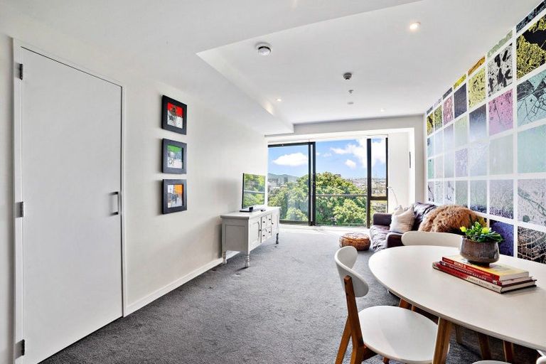 Photo of property in Nouvo Apartments, 4a/21 Rugby Street, Mount Cook, Wellington, 6021