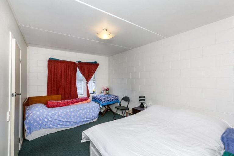 Photo of property in 8 Carrington Street, Lower Vogeltown, New Plymouth, 4310