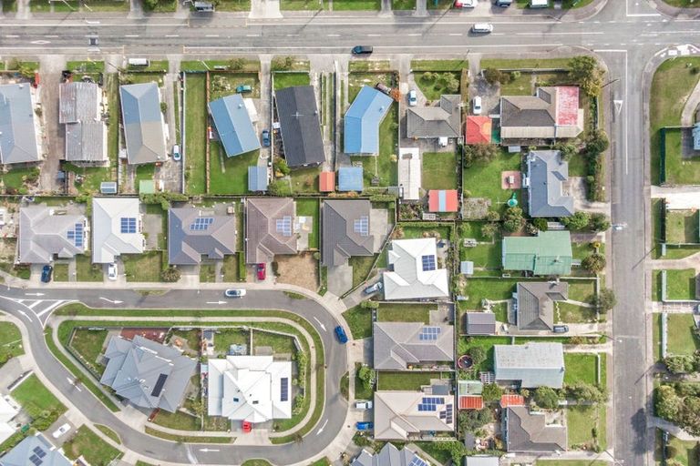 Photo of property in 13 Henrietta Maxwell Grove, Wainuiomata, Lower Hutt, 5014