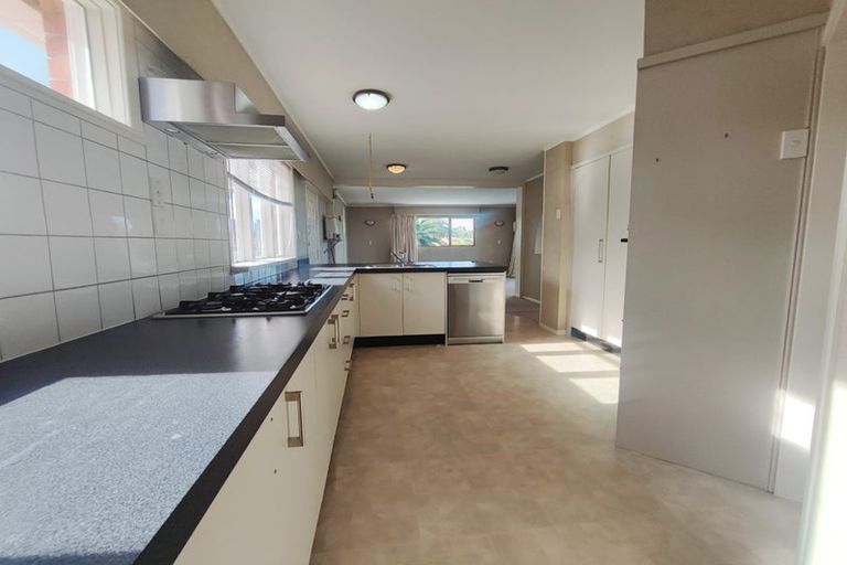 Photo of property in 13 Marina Road, Torbay, Auckland, 0630