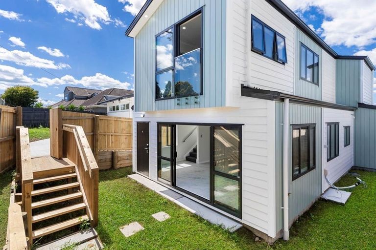 Photo of property in 19a Cornwall Road, Lyttelton, 8082