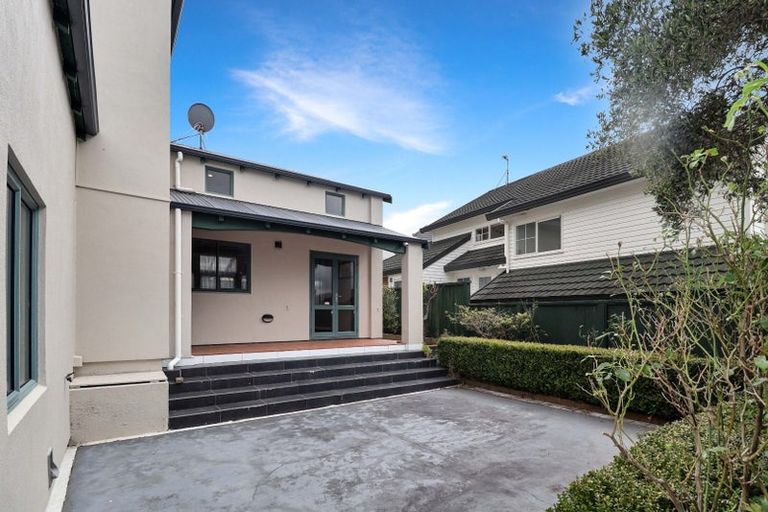 Photo of property in 10 Waverton Terrace, Churton Park, Wellington, 6037