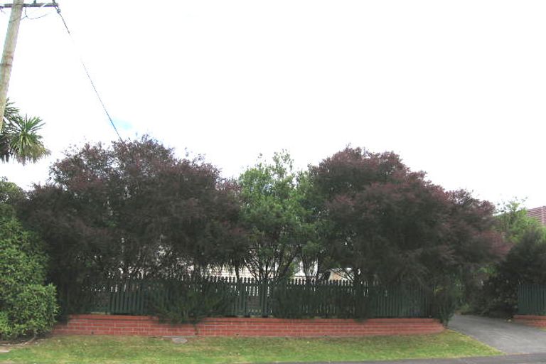 Photo of property in 8 Chippendale Crescent, Birkdale, Auckland, 0626