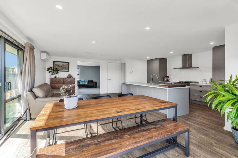 Photo of property in 15 Chimango Place, Rolleston, 7615