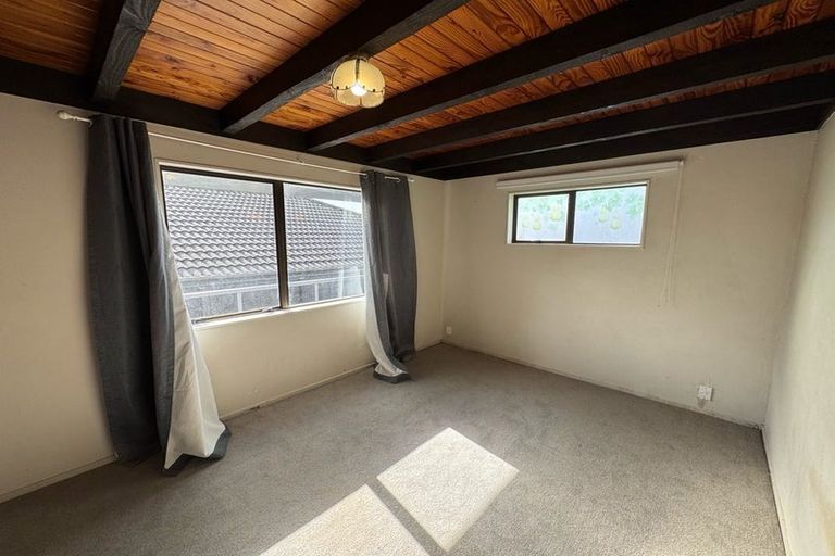 Photo of property in 197 Henderson Valley Road, Henderson, Auckland, 0612