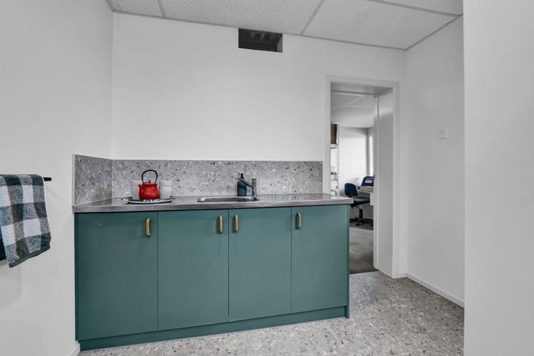 Photo of property in 24 Darwin Crescent, Spotswood, New Plymouth, 4310