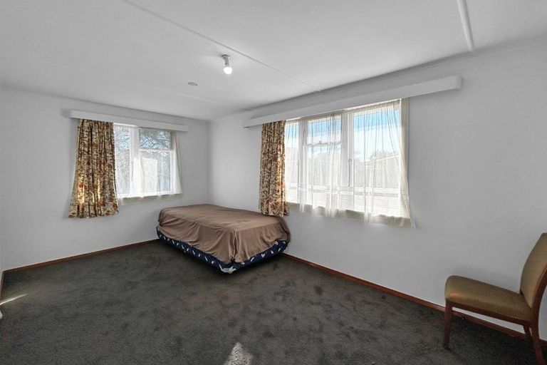 Photo of property in 14 Belfast Place, Roslyn, Palmerston North, 4414