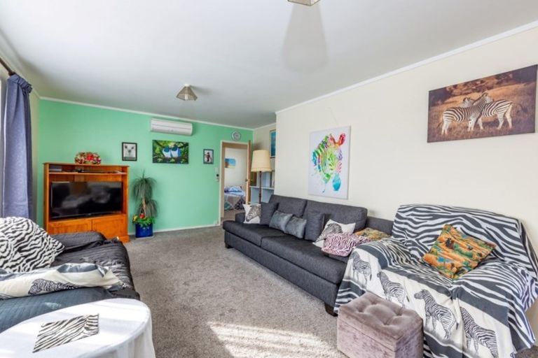 Photo of property in 9b Kanawa Street, Waikanae, 5036