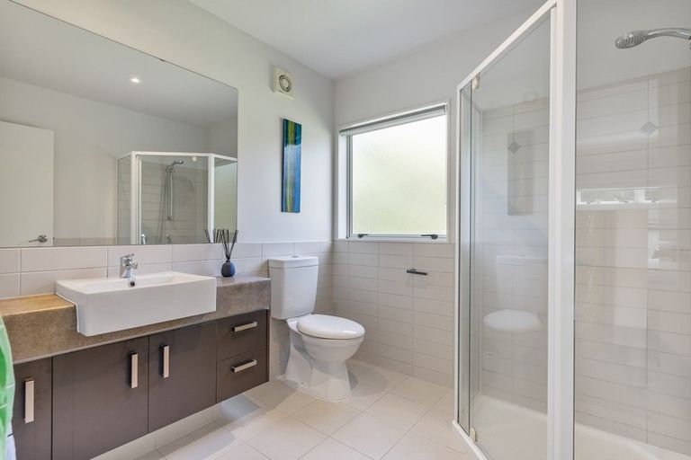 Photo of property in 25 Bemrose Place, Cockle Bay, Auckland, 2014
