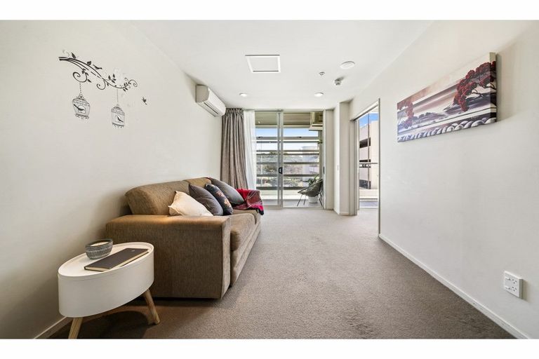 Photo of property in 301/17 Osterley Way, Manukau, Auckland, 2104