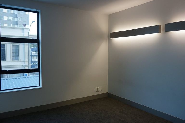 Photo of property in Urbane Apartments, 9/29 Webb Street, Mount Cook, Wellington, 6011