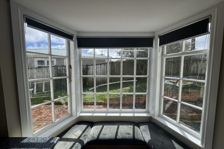 Photo of property in 27 Tawa Terrace, Tawa, Wellington, 5028