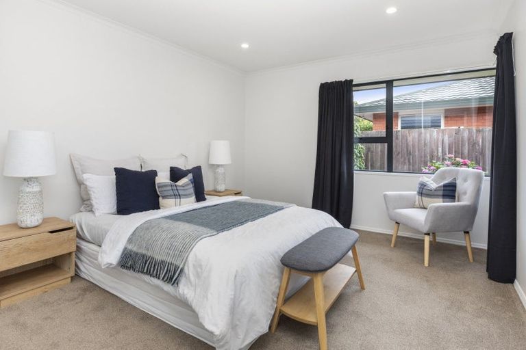 Photo of property in 129 Avonhead Road, Avonhead, Christchurch, 8042