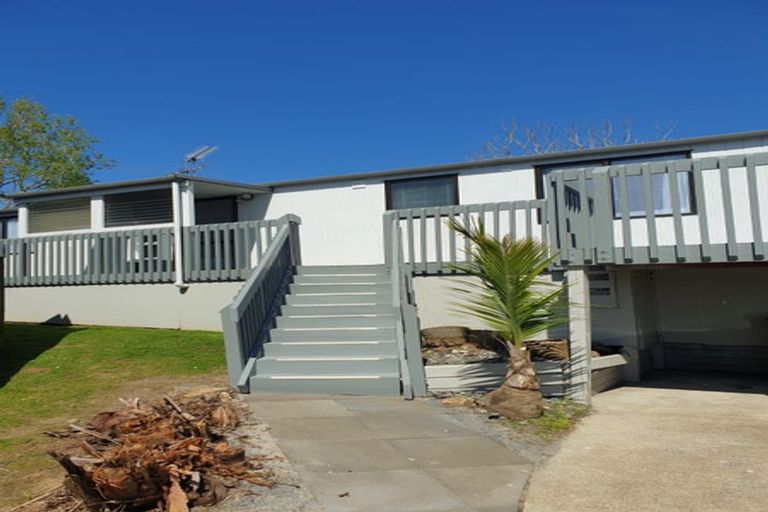 Photo of property in 32a Archmillen Avenue, Pakuranga Heights, Auckland, 2010