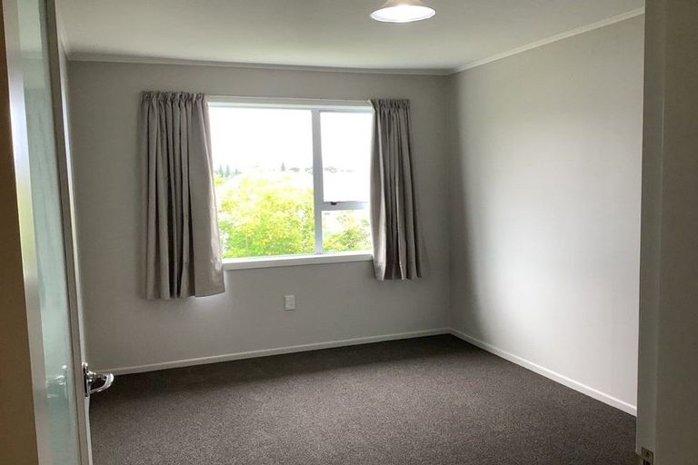 Photo of property in 11/10 Trevethick Grove, Woburn, Lower Hutt, 5010