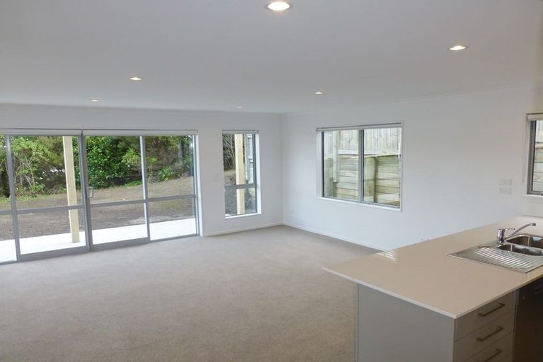Photo of property in 25 Maylee Crescent, Gulf Harbour, Whangaparaoa, 0930