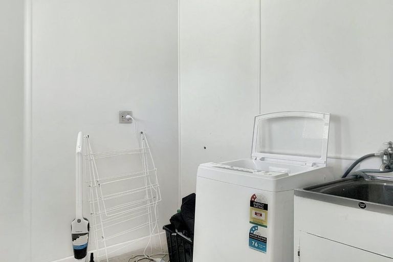 Photo of property in 215 Lytton Road, Elgin, Gisborne, 4010