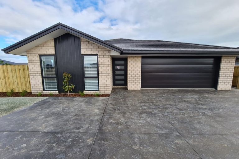 Photo of property in 28 Lomu Way, Rolleston, 7615