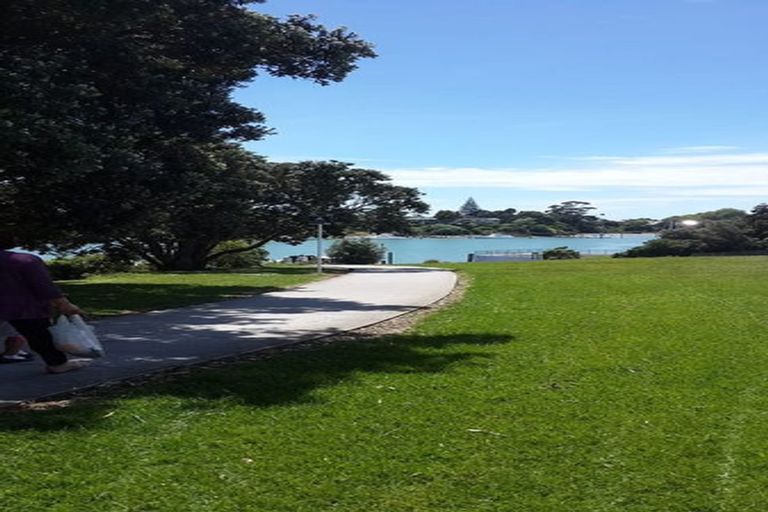 Photo of property in 1/27 Kerswill Place, Pakuranga, Auckland, 2010