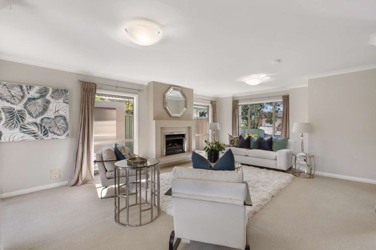 Photo of property in 3 Wayne Francis Drive, East Tamaki, Auckland, 2016