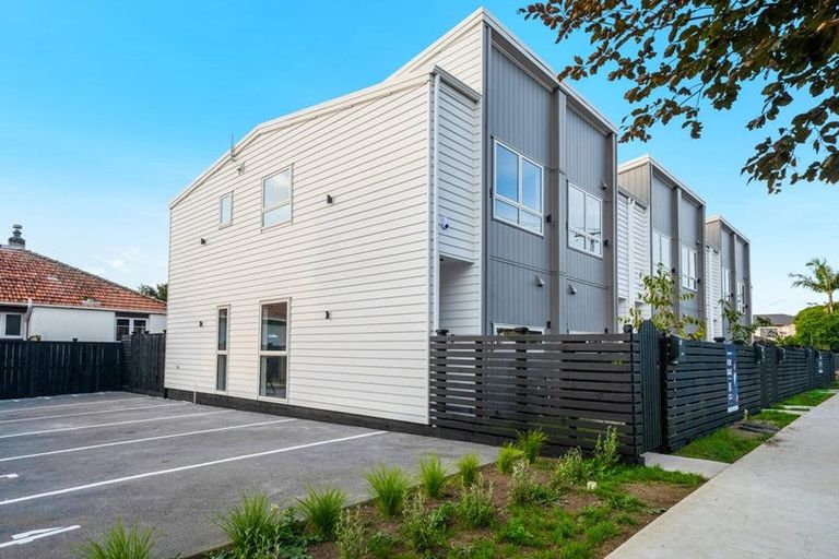 Photo of property in 30 Carruth Road, Papatoetoe, Auckland, 2025