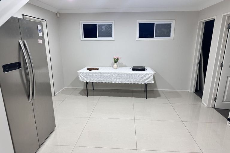Photo of property in 5 Belleaire Court, West Harbour, Auckland, 0618
